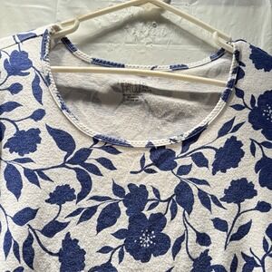 Time And Tru Women's Size XL (16-18)  Floral Short Sleeve Pullover Top Tee